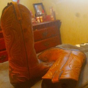 Laredo cowboy boots